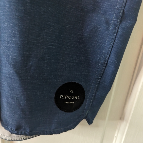 RIP CURL MEN'S Board Shorts size 32 - Picture 3 of 9